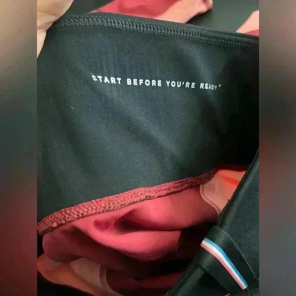 Fourlaps Plyo Workout/Lounge 2-toned Leggings SIZE XS. NWT - Picture 10 of 10